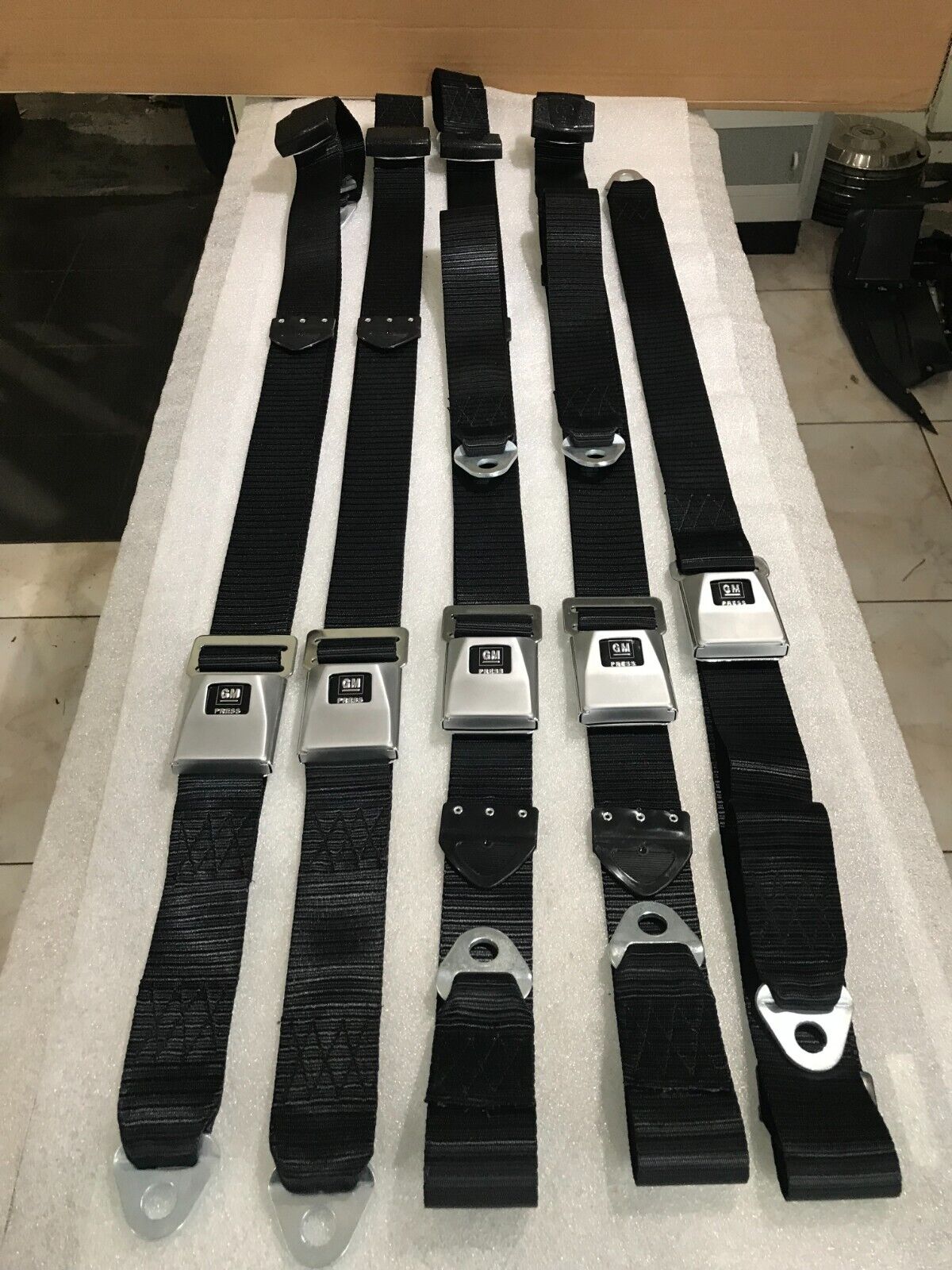 SEAT BELTS SUIT HOLDEN HQ SEDAN BLACK Classic Muscle Car Parts