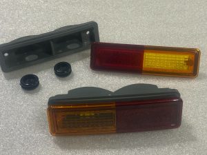 REAR QUARTER INDICATOR REFLECTOR LENSES FORD XA XB SEDAN COUPE ZF ZG FAIRLANE X2