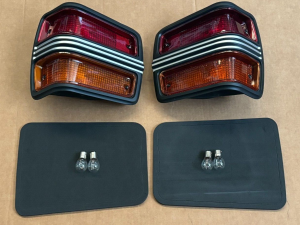 TAIL LIGHT HOUSING KIT SUIT FORD XY GT FALCON WITH GLOBES AND GASKETS