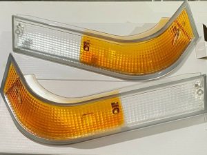 LEFT & RIGHT HAND FRONT INDICATOR LENSES SUIT FORD XB FALCON FAIRMONT