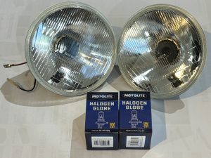MOTOLITE SEMI SEALED BEAM HEAD LIGHT 5 3/4" H4 KIT WITH PARKER I PAIR