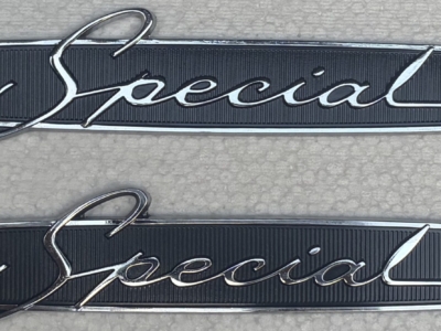BADGE SUIT HOLDEN HD SPECIAL 1 PAIR